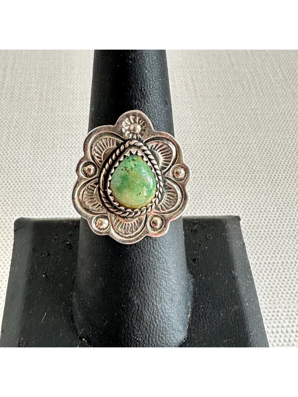 Navajo Sterling Silver Green Turquoise Stamped Flower Face Ring GGFY Signed Size